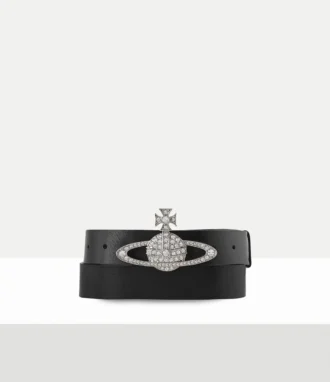 Cinturón con relieve medio.