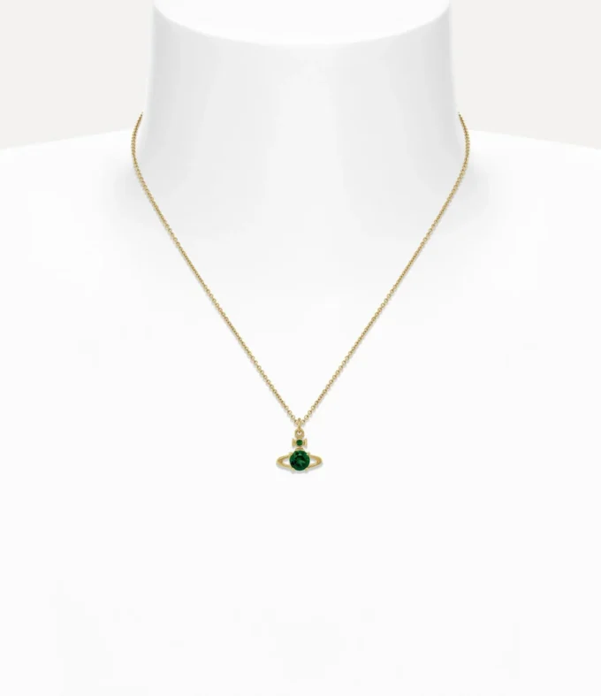 Collar con colgante Reina