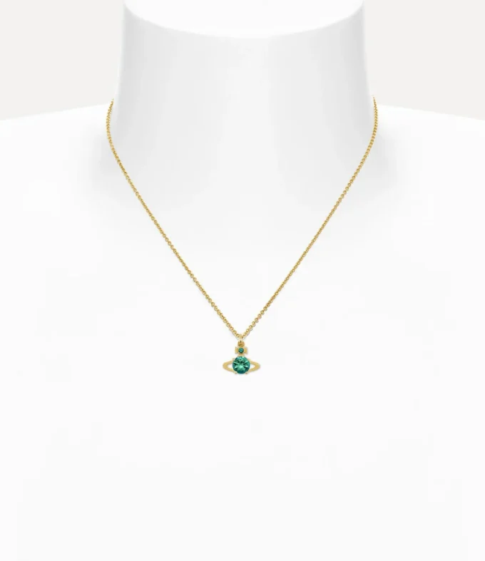 Collar con colgante Reina