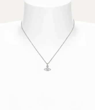 Collar con colgante Reina