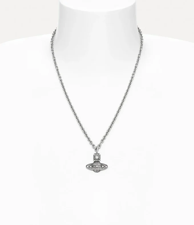 Man. Collar con colgante Carmelo Bas Relief