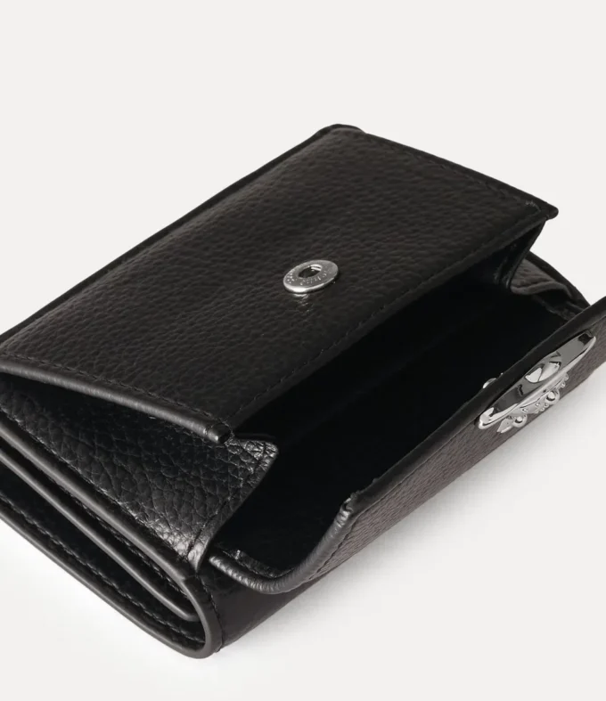 Monedero pequeño con solapa