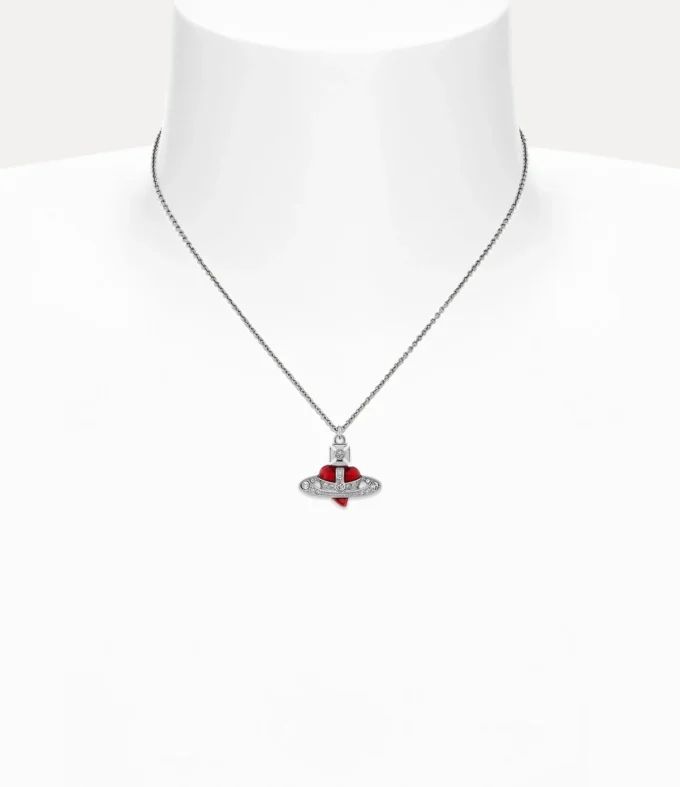 Nuevo collar con colgante de corazón de diamantes