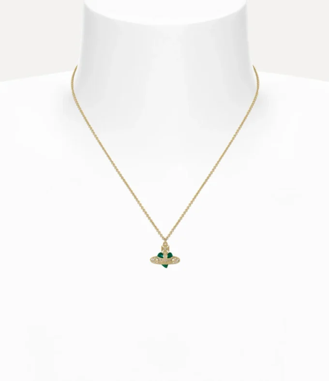 Nuevo collar con colgante de corazón de diamantes